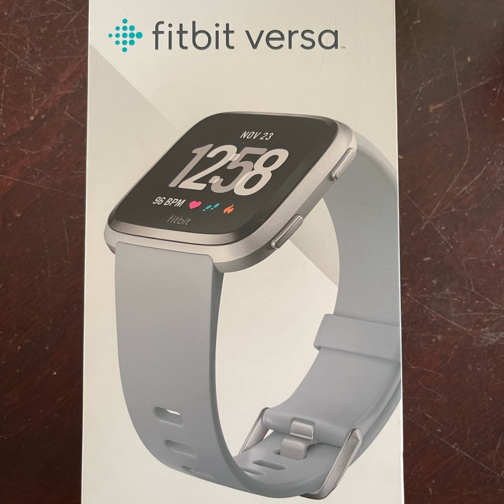 Silver Fitbit Versa!